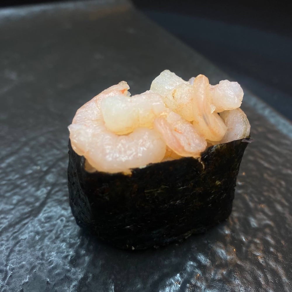 Гункан з креветкою