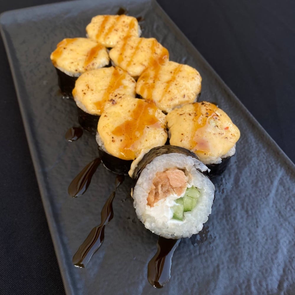 Запечений футомак зі смаженим лососем