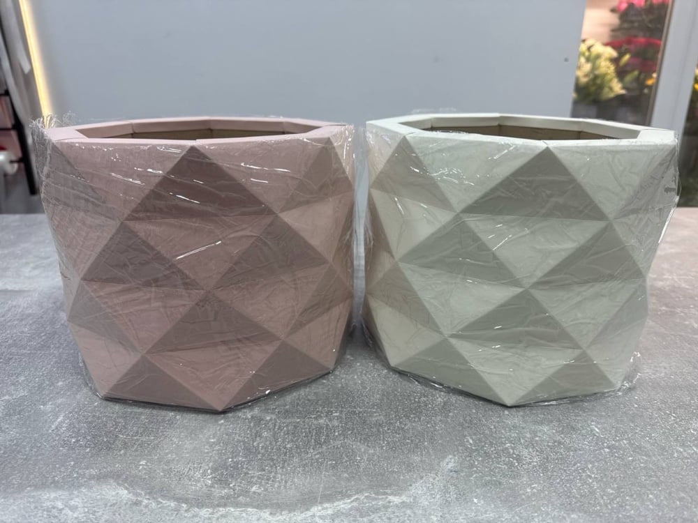 Коробка багатограмма "М" (висота 18см; діаметр 22см)