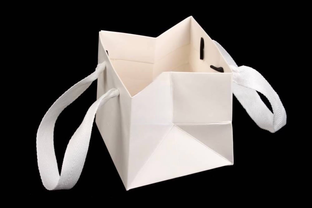 Пакет картонний білий 10*10*10