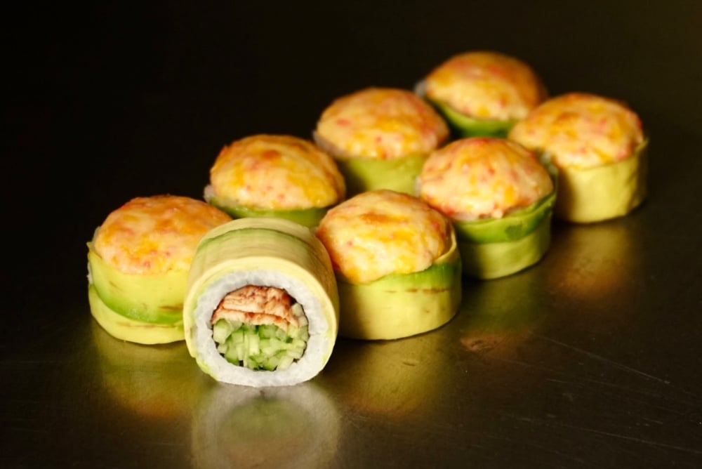 Roll Horneado de Anguila y Aguacate Melt