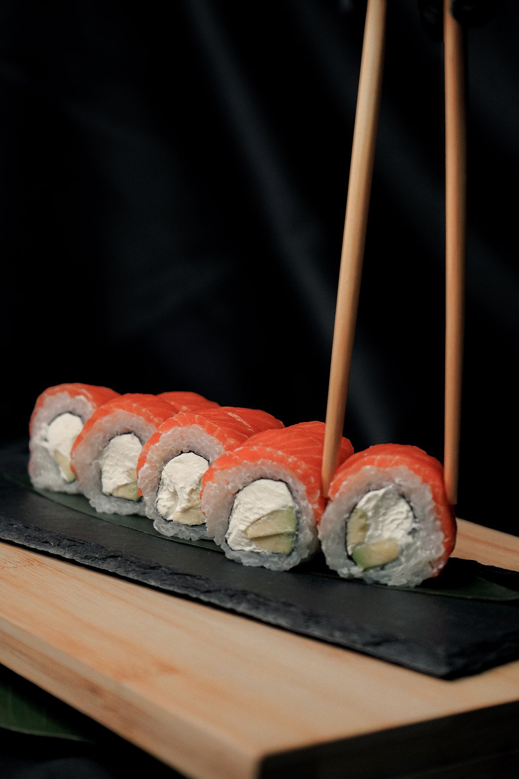 Філадельфія з Лососем і Авокадо 300г.