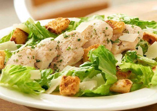 Салат Цезар з куркою