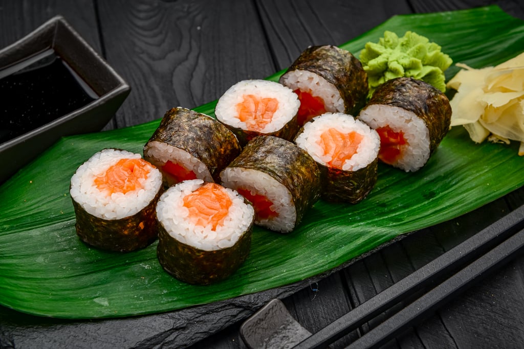 Макі лосось ох. (150г)