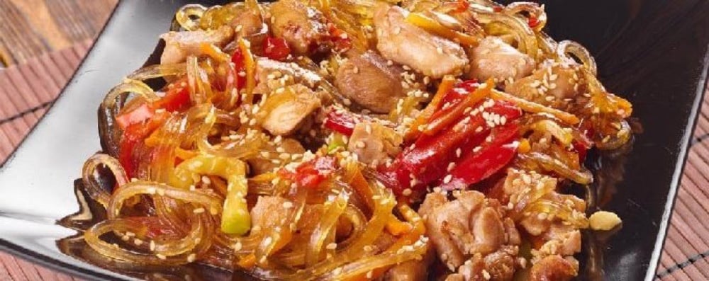 Локшина скляна з куркою