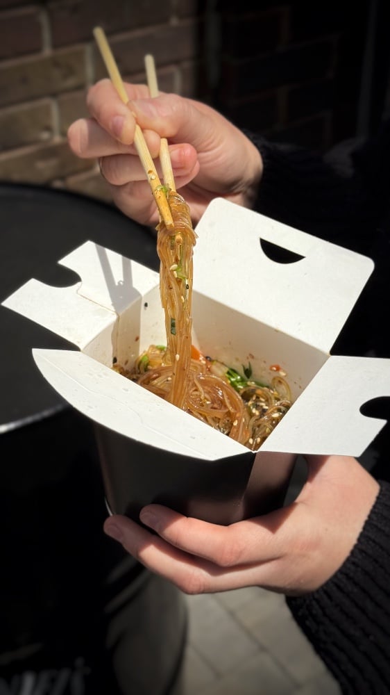 Локшина скляна з морепродуктами