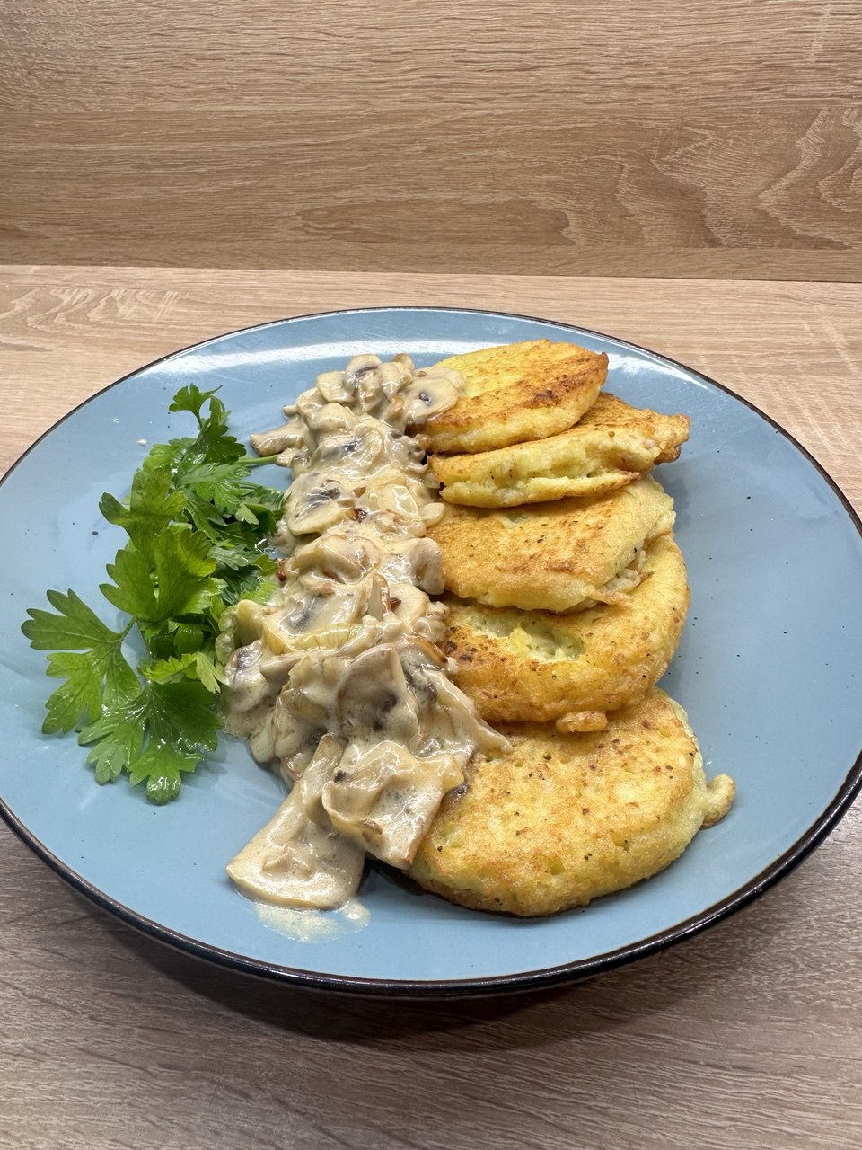 Деруни з грибним соусом 300г