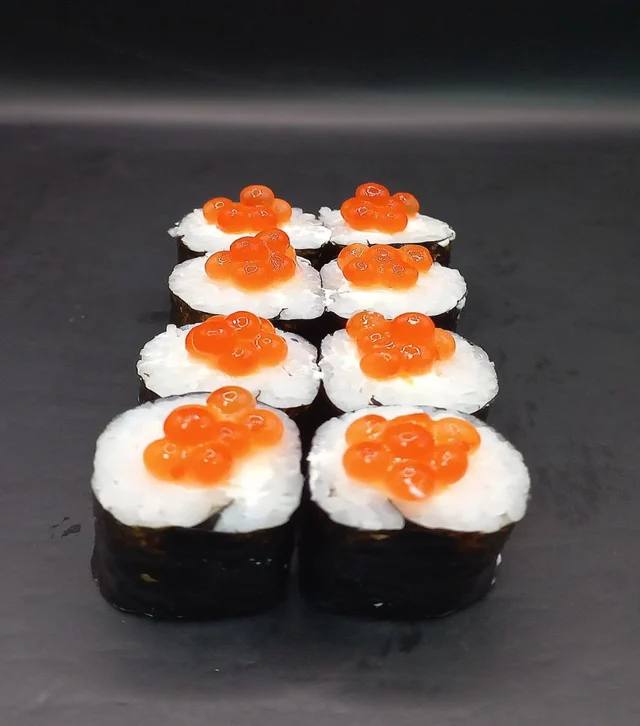 Макі філа з ікрою лосося 110 г