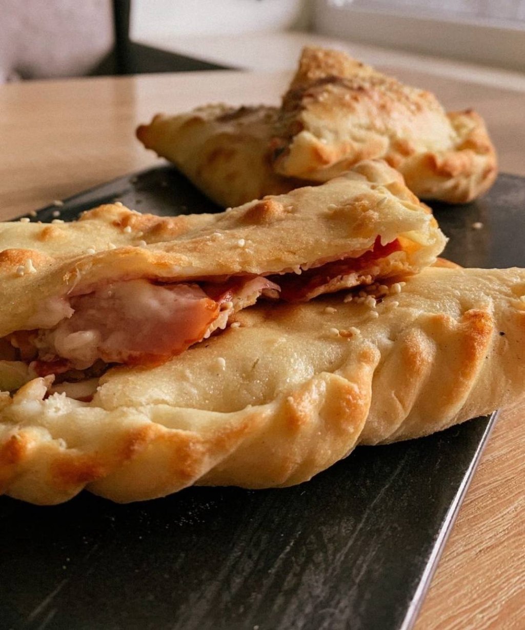 Кальцон М2ясний 550 г