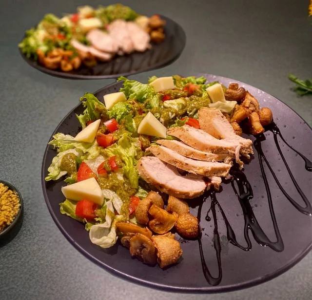 Салат Теплий з куркою 290 г