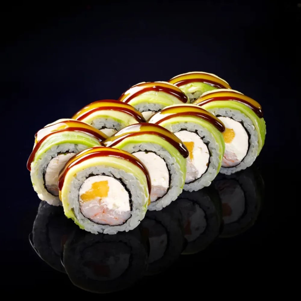 Avocado roll with prawn