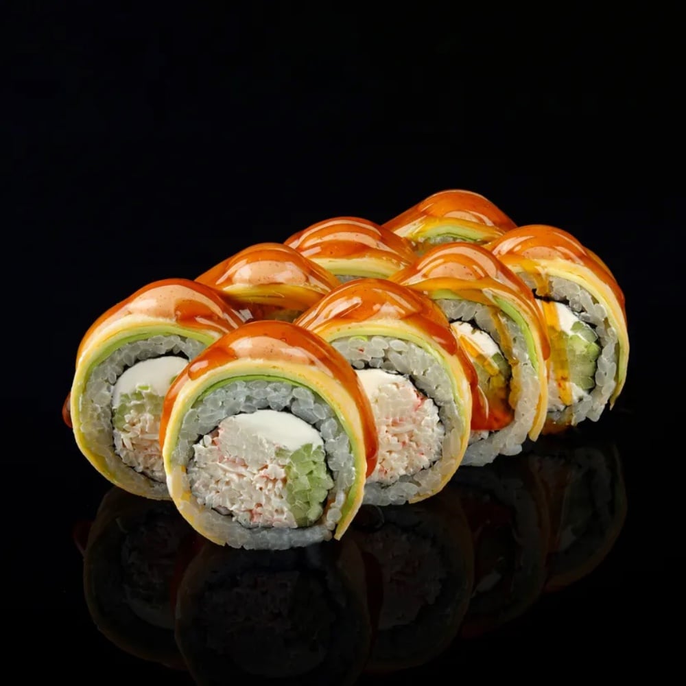 Avokado roll with surimi
