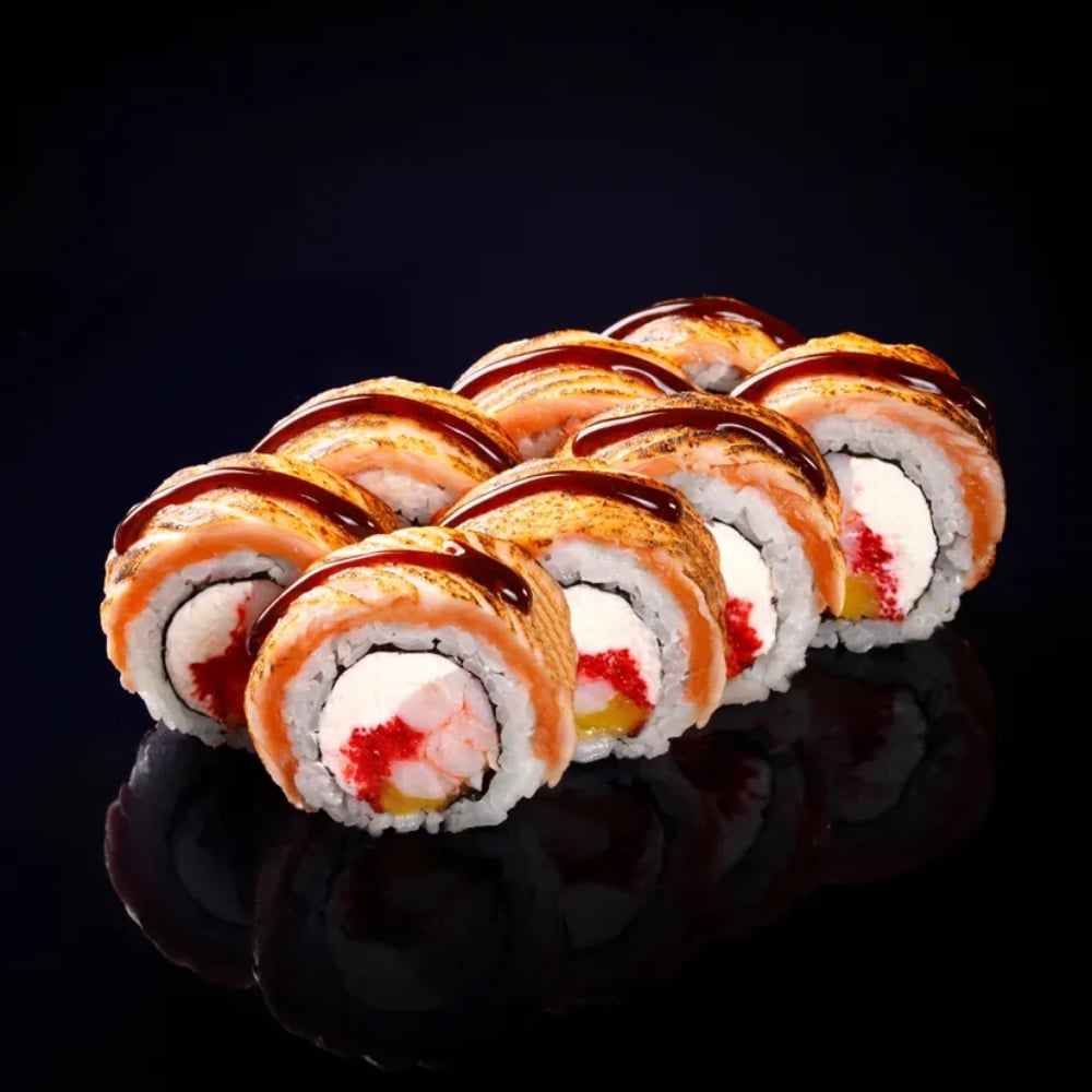 Gril philadelphia roll with prawn