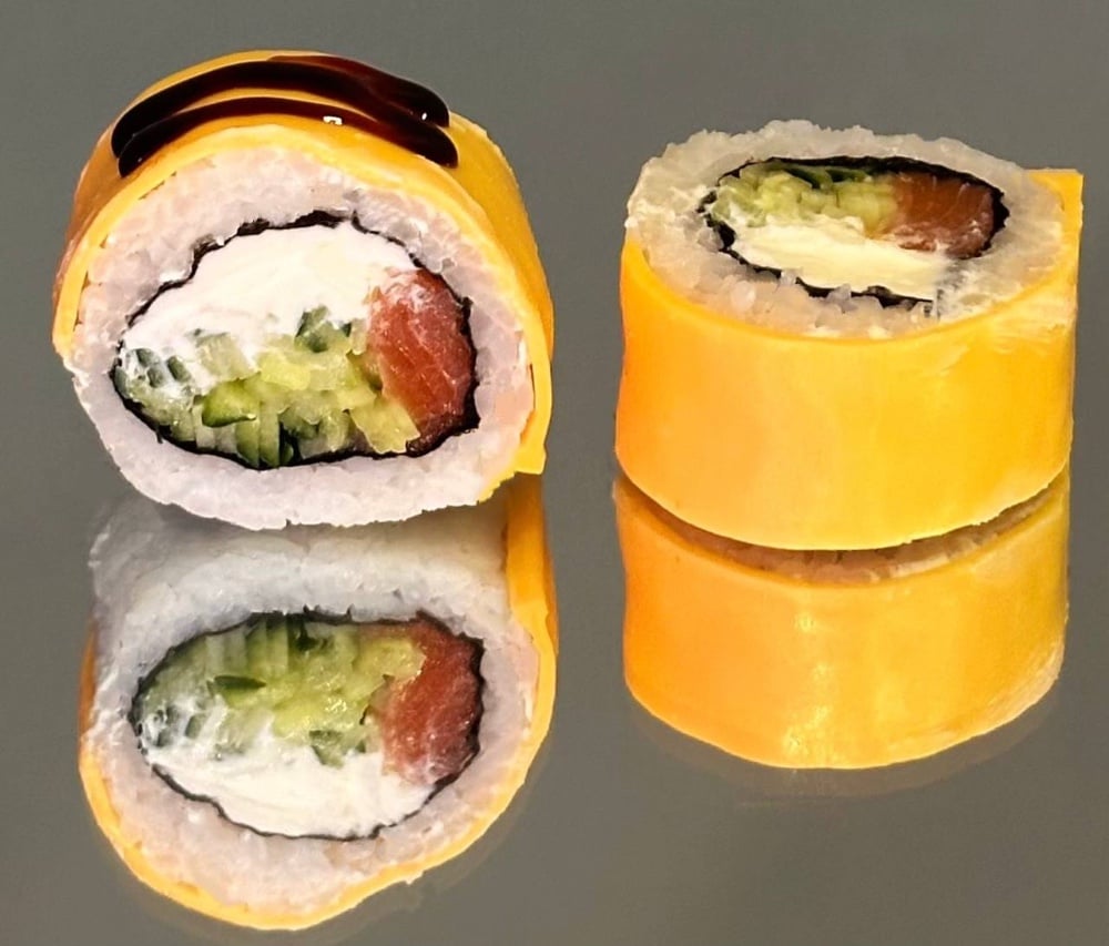 Рол сирний з лососем 310 грам