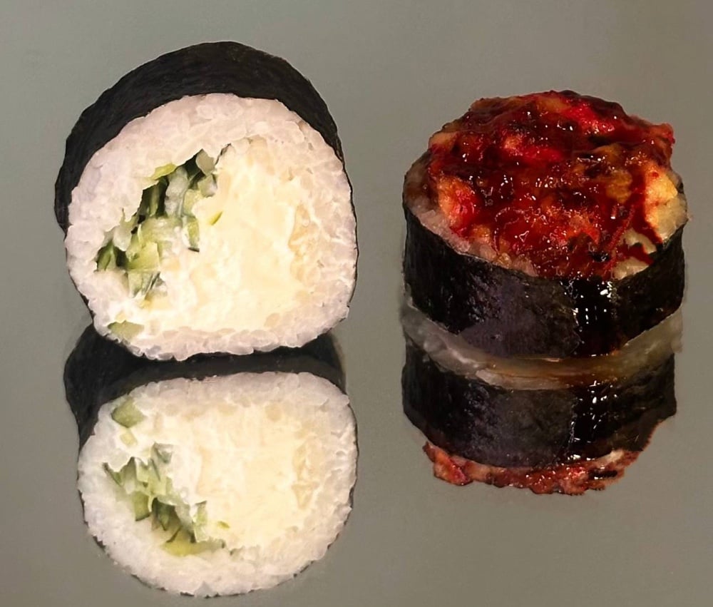 Рол запечений з вугрем 400 грам