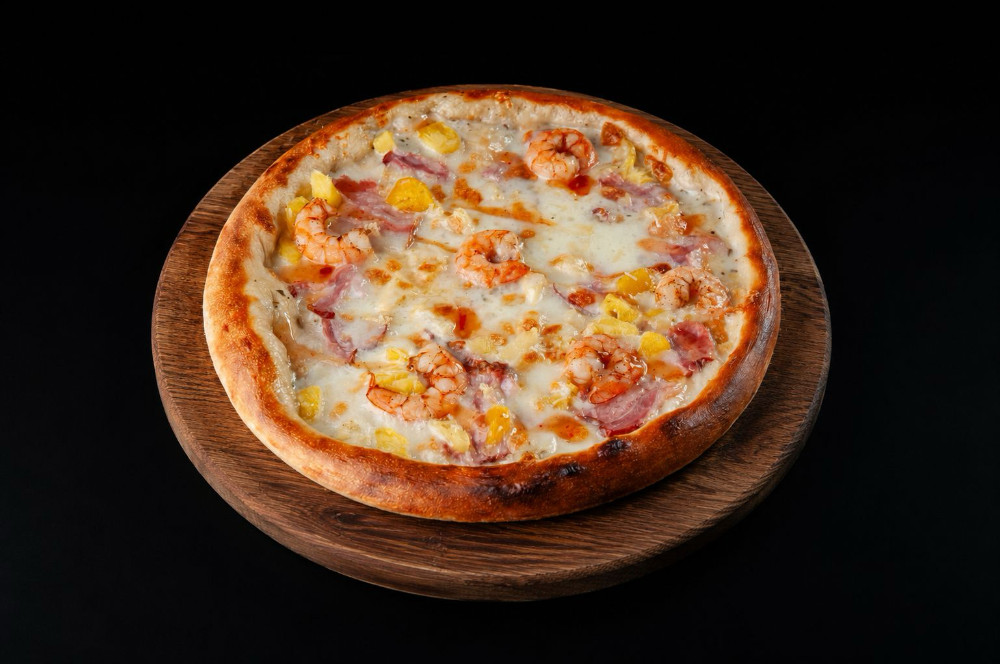Піца з беконом та креветками 30см (450г)