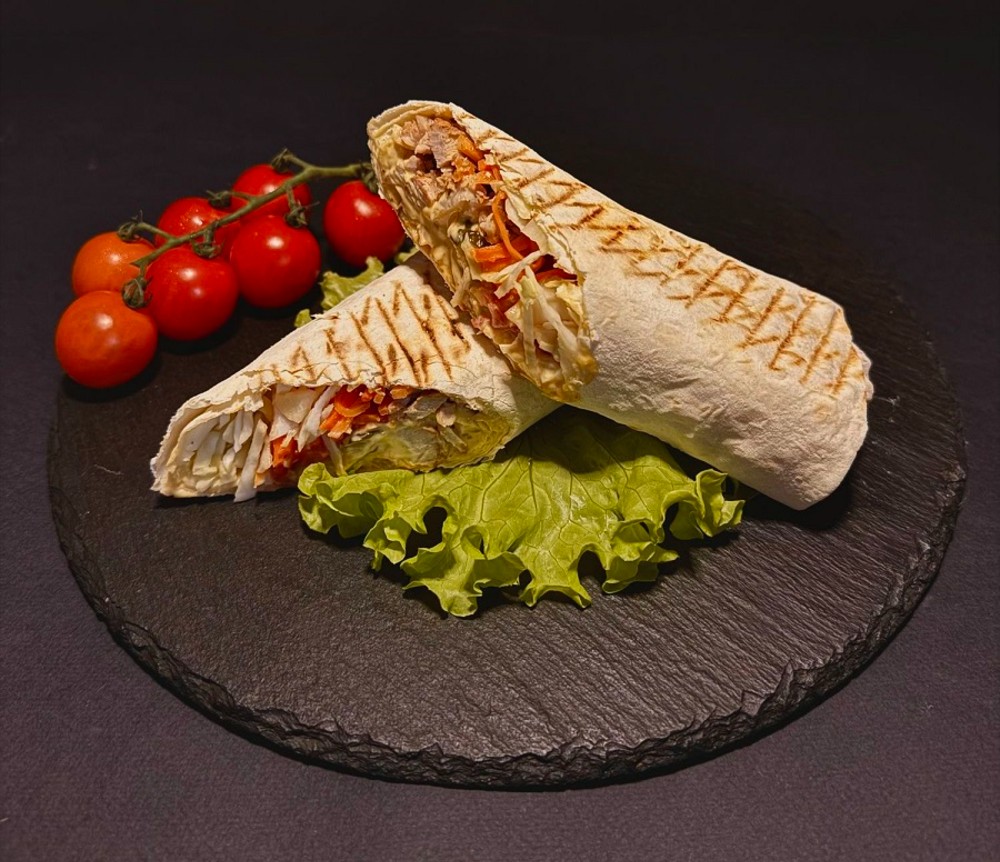 Шаурма з куркою та фірмовим соусом (300г)