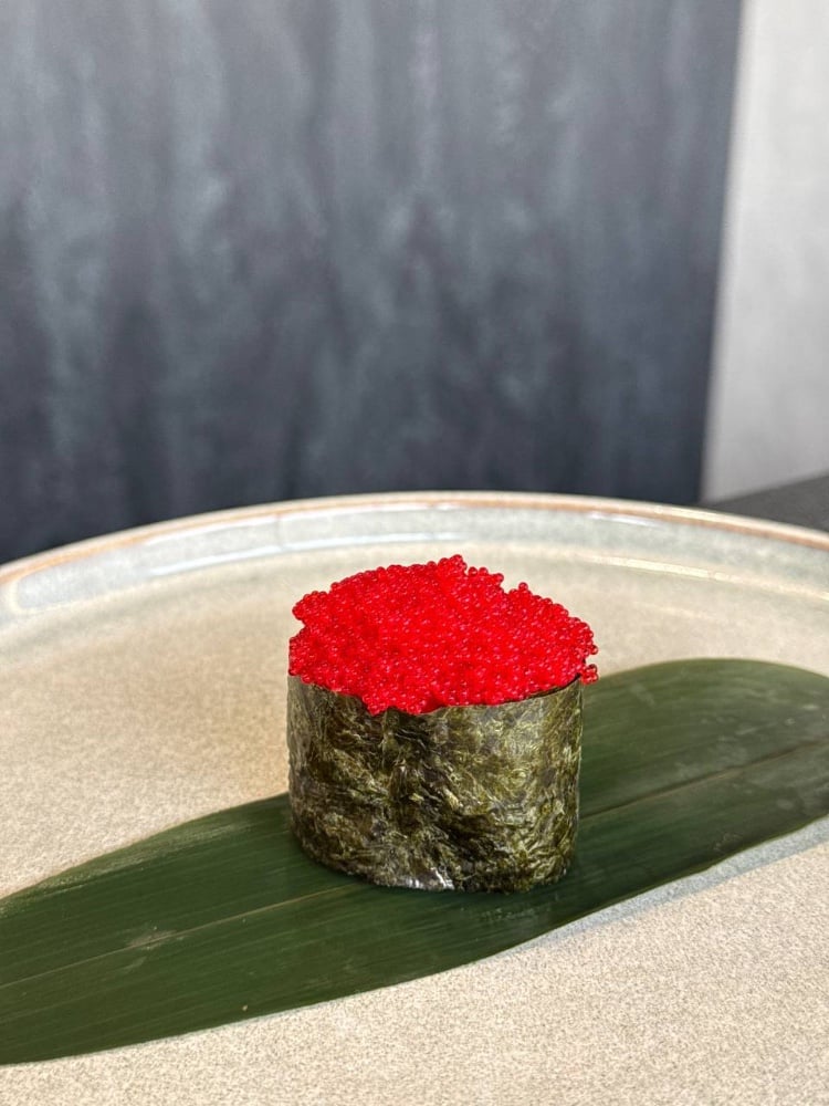 Гункан з ікрою тобіко (40г)