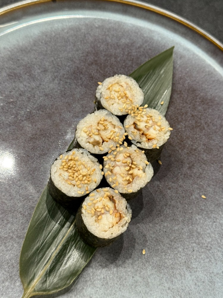 Рол з вугрем (150г)