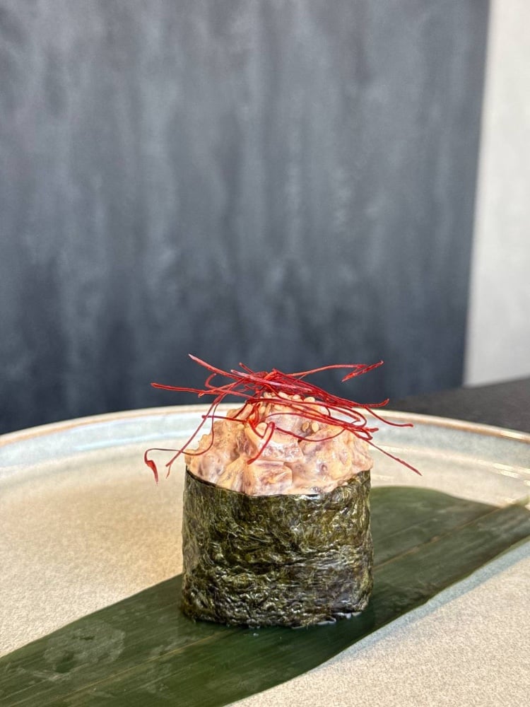 Гункан з тунцем (45г)