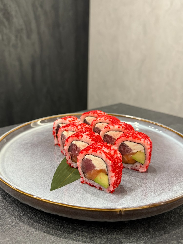 Каліфорнія з лососем та тунцем (270г)