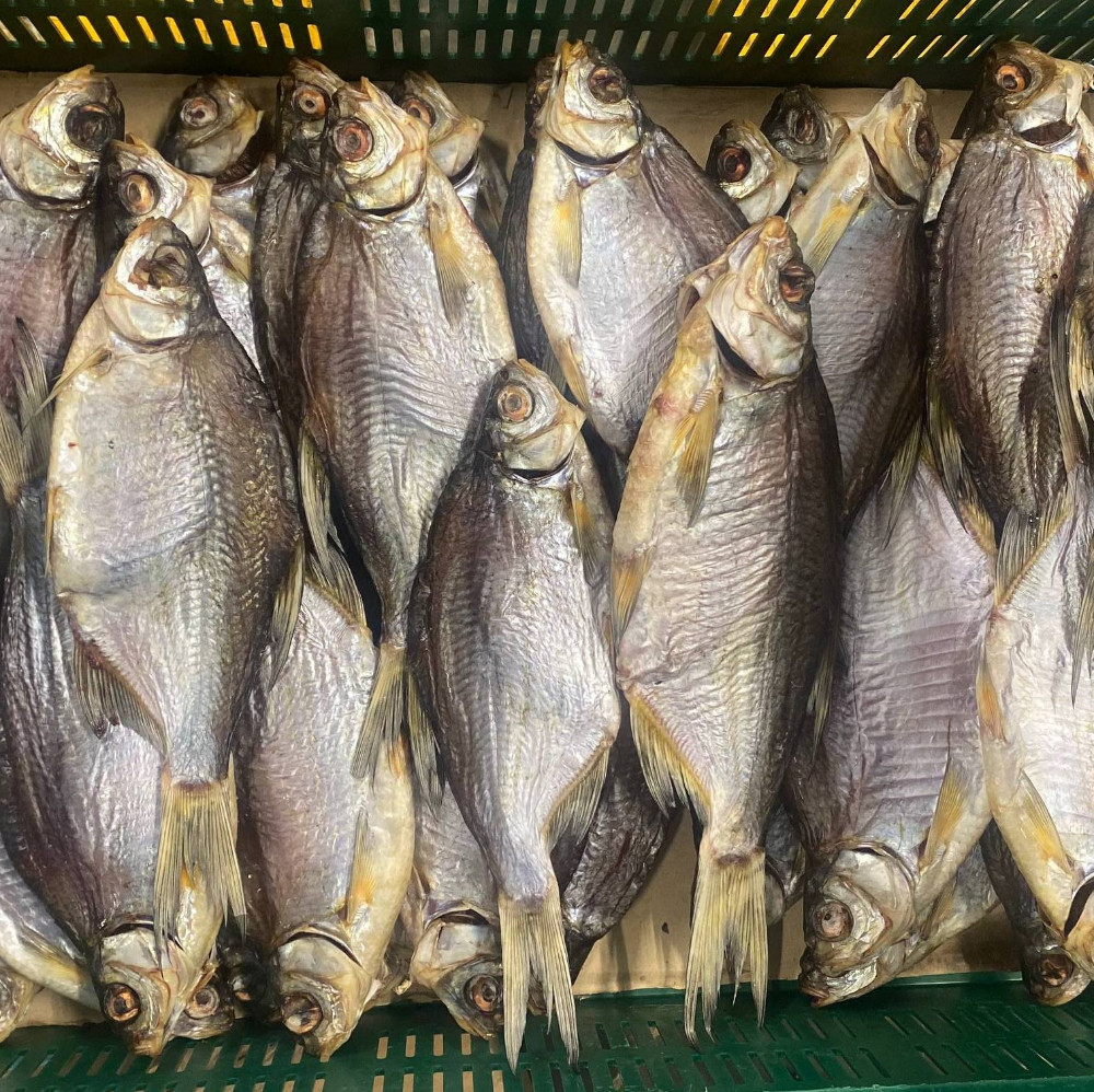 Густера чищена з ікрою