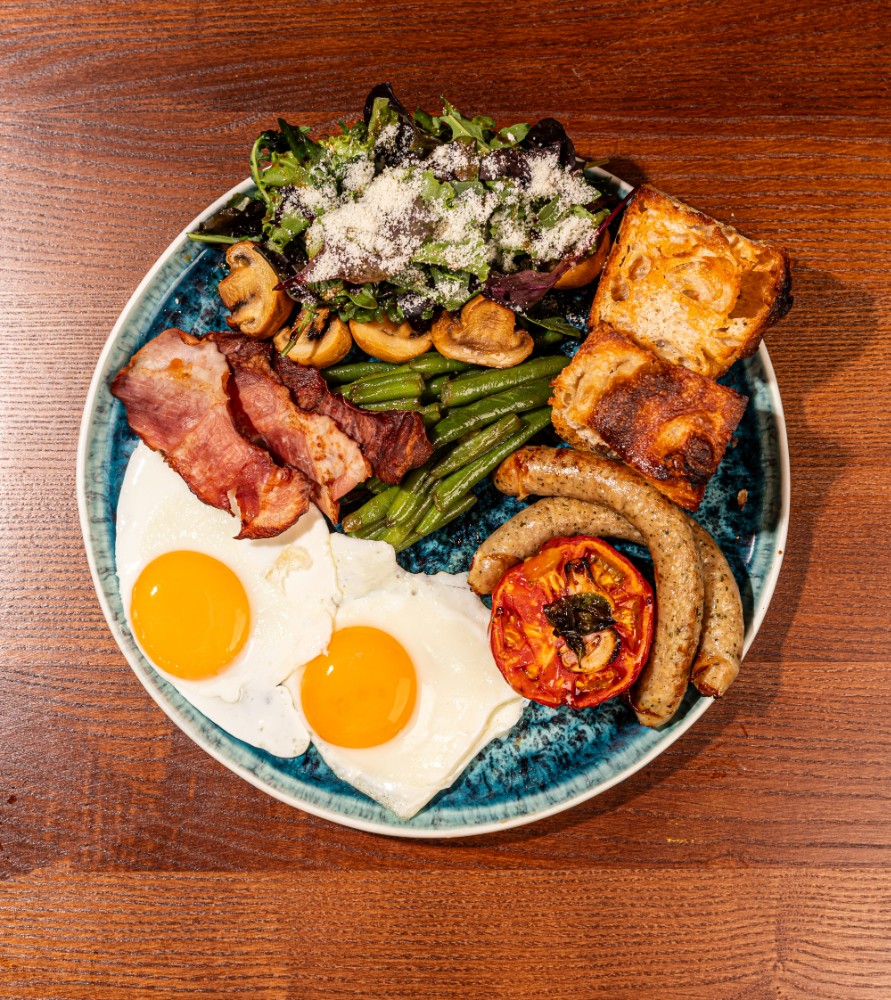 Біг тейсті сніданок