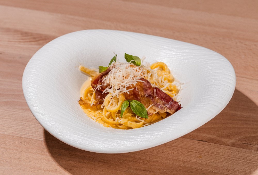Паста Карбонара із панчетою та пармезаном