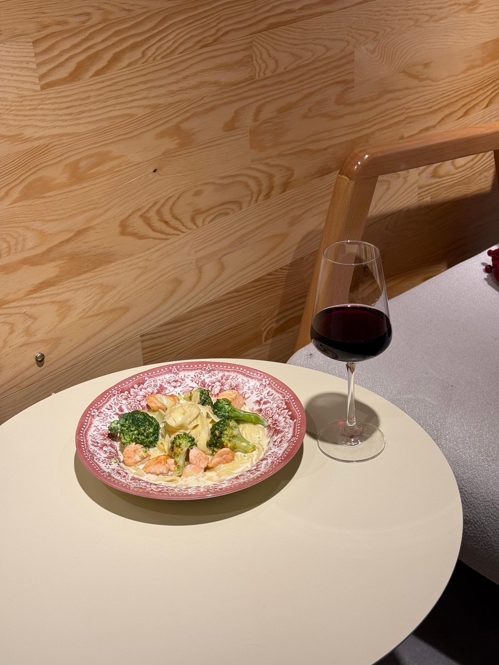 Creamy salmon Pasta with broccoli & parmesan 