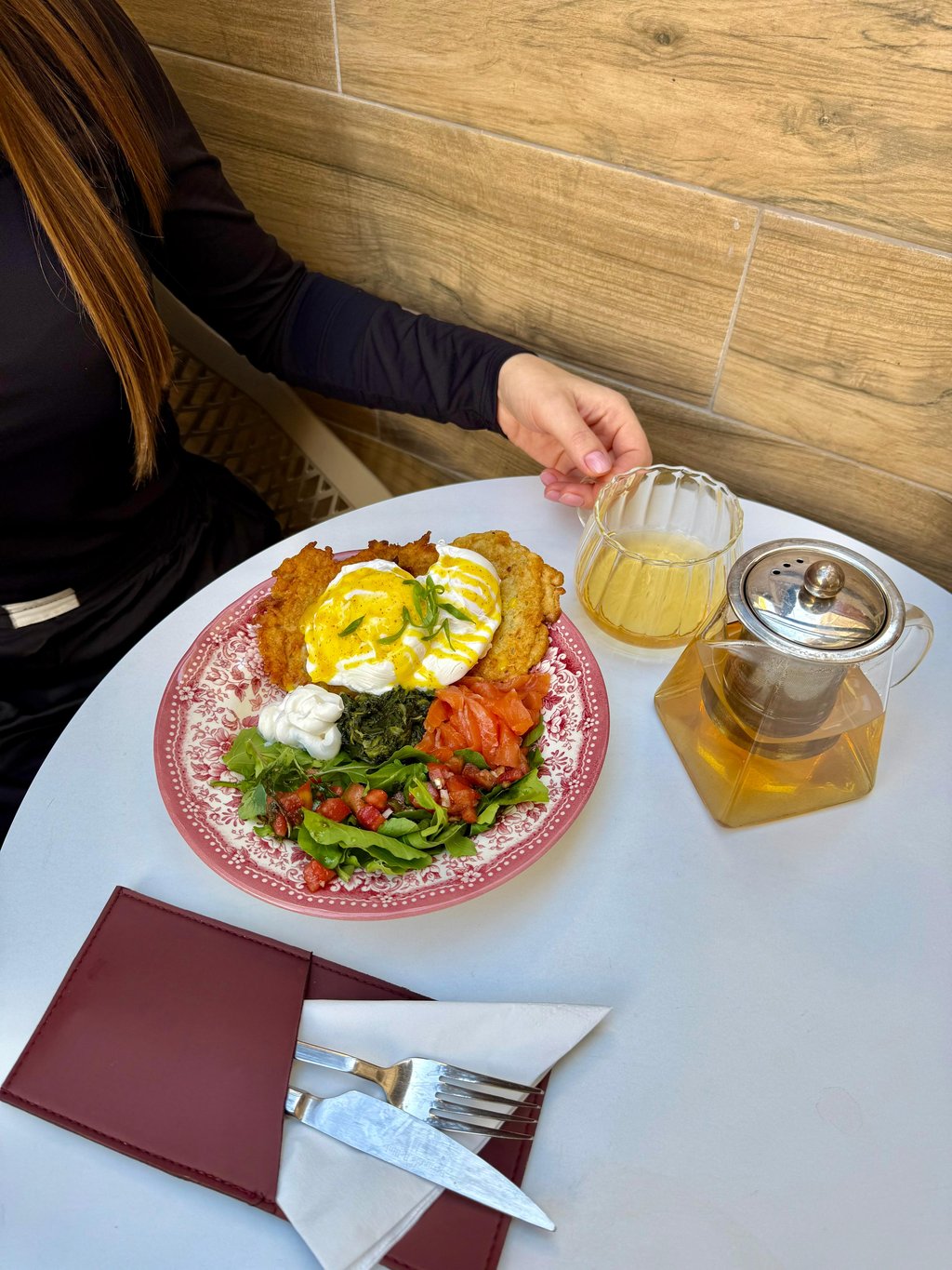 Potato pancake, salmon, poached egg, hollandaise sauce