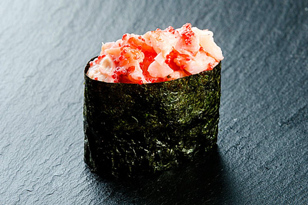 Гункан з креветкою