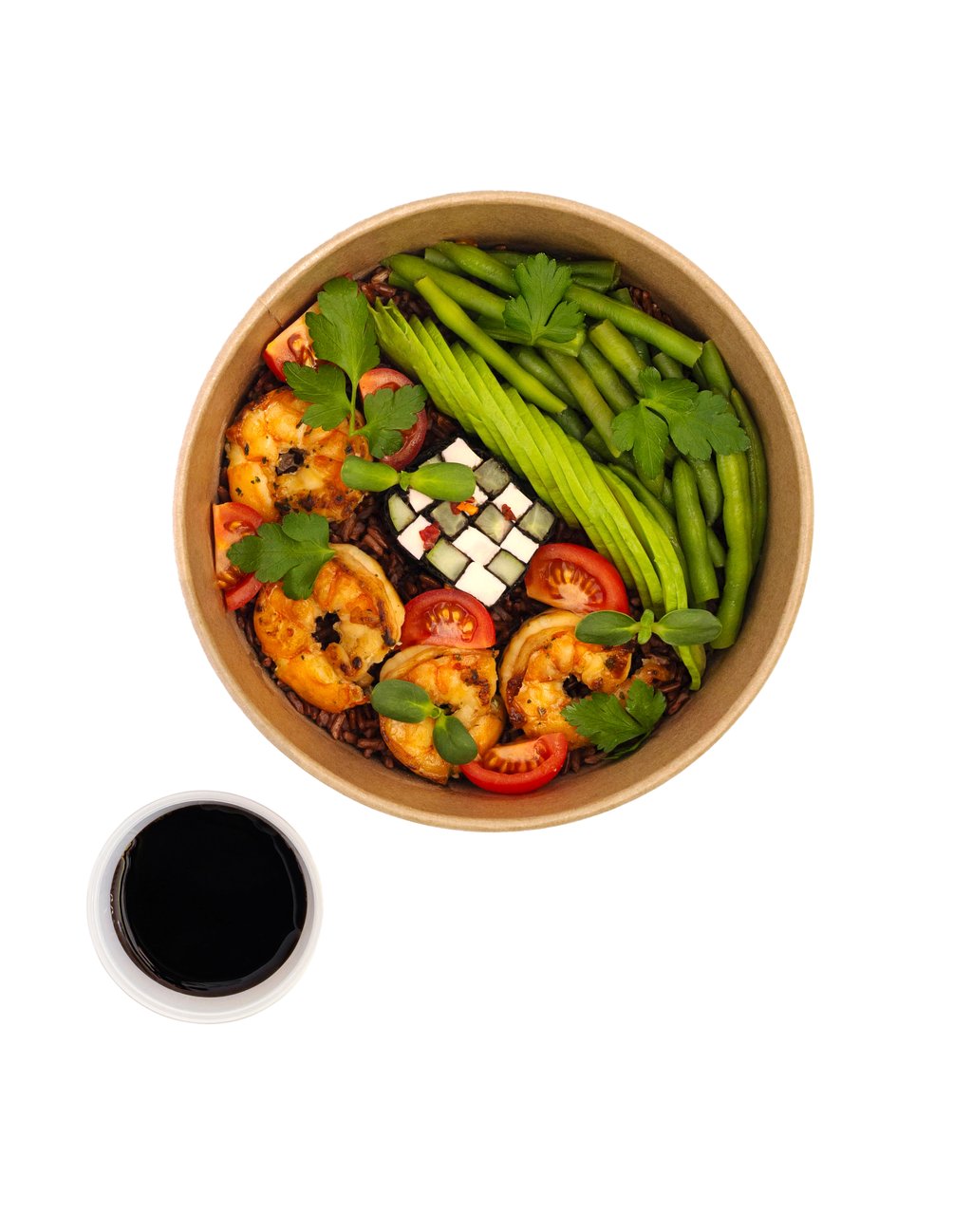 Боул с королевской креветкой, мозаикой из тофу и огурца