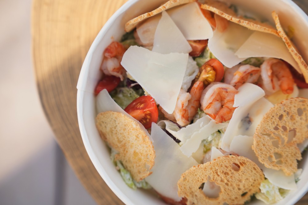 Салат Цезар з креветкою-гриль