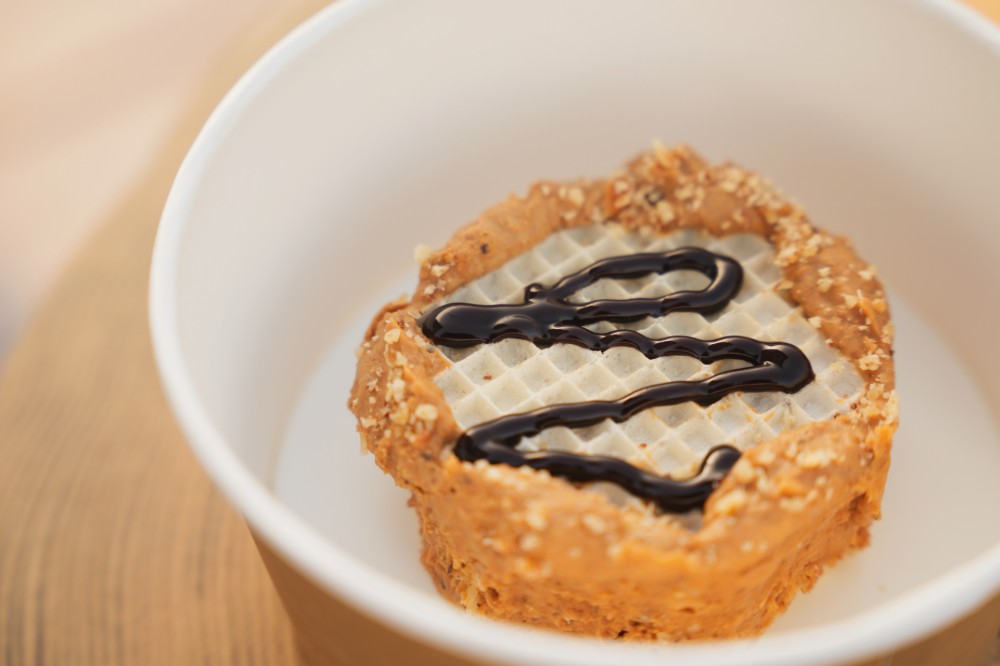 Вафельний торт з лісовим горіхом