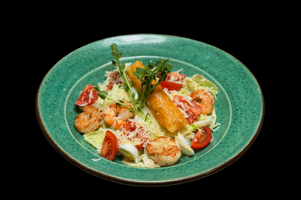 Цезар з креветкою та лососем 