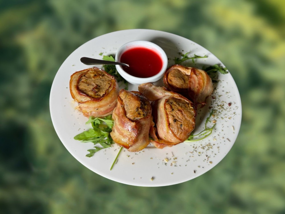 Медальйон свиний під соусом журавлини 170/50