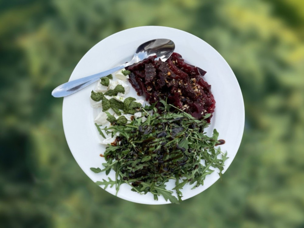 Салат " З буряком під Песто" 1/250