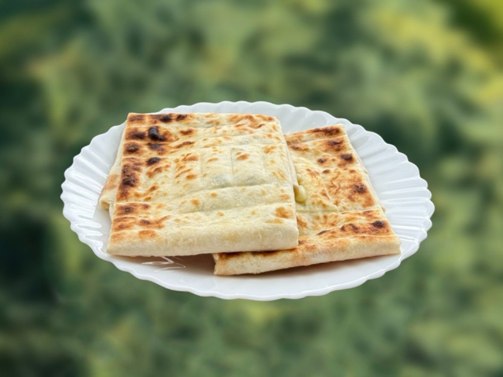 Лаваш з сулугуні 200 г