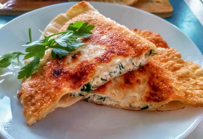 Чебуреки сир