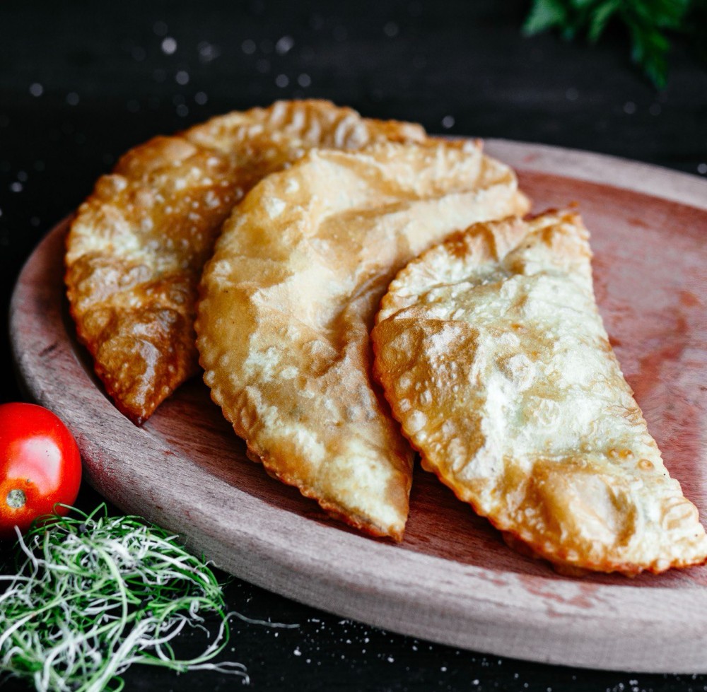 Чебуреки з куркою та сиром 150г