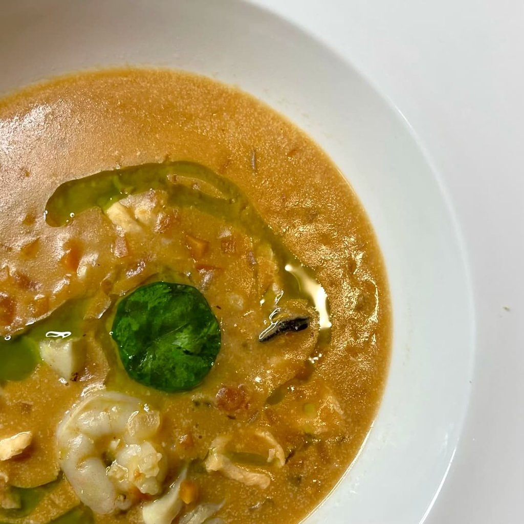 Італійський томатний суп з морепродуктами (300г)