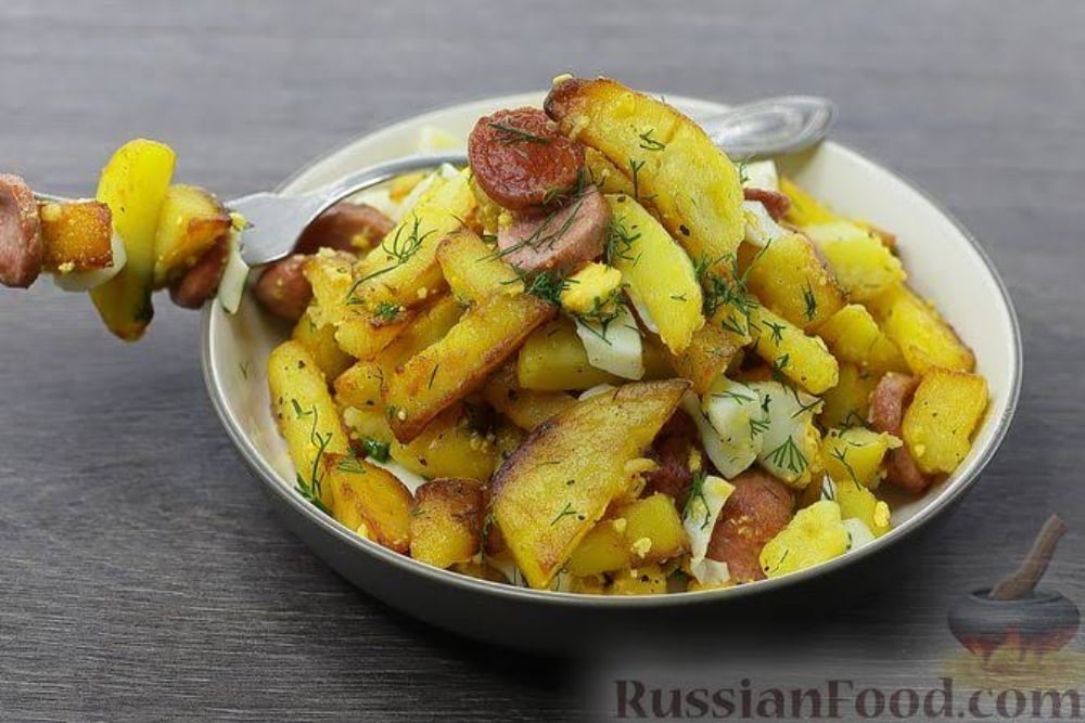 Картофель с сосисками по-домашнему / Potato with sausages