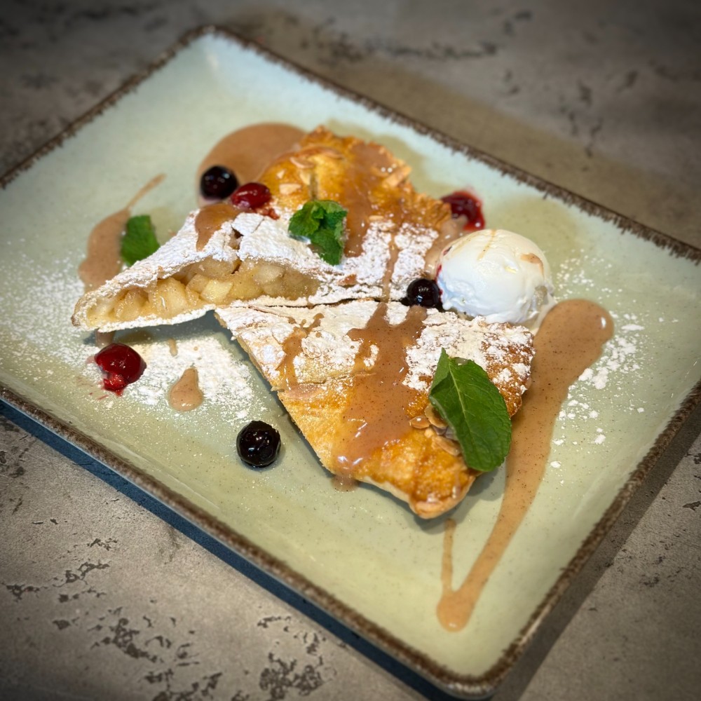 Яблучний штрудель