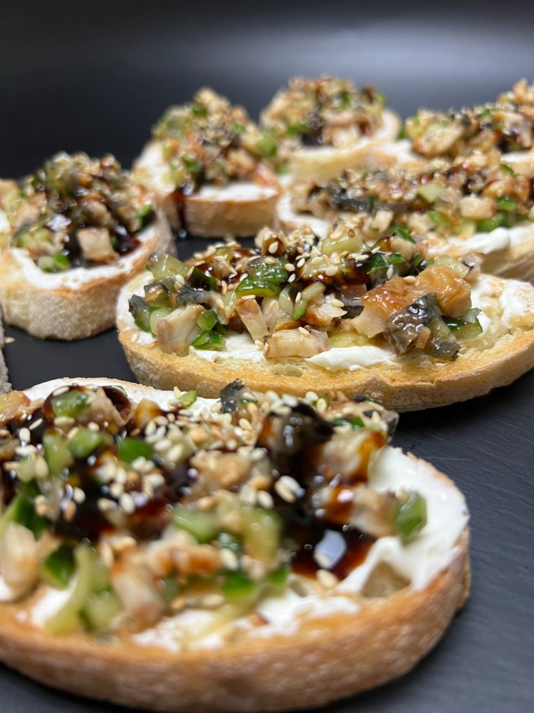 Брускет з вугром