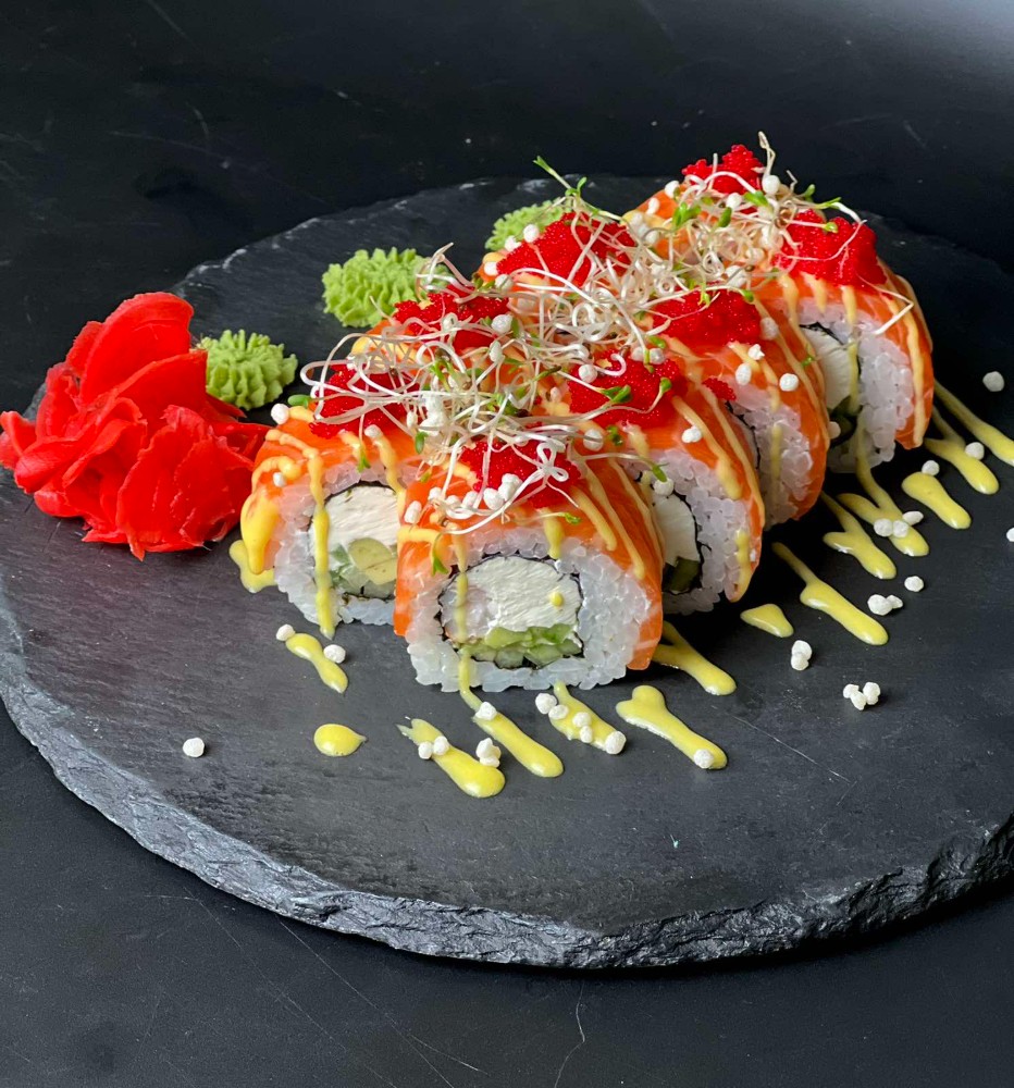 Філадельфія з лососем під соусом голандез