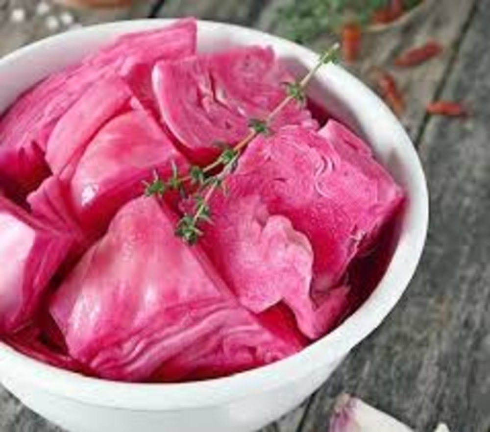 Маринована капуста з буряком
