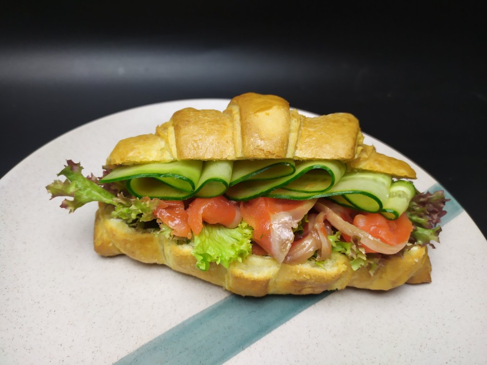 Круасан PG з лососем