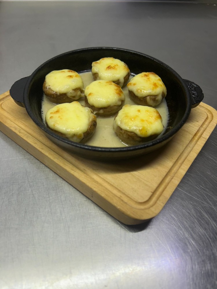 Печериці з сиром бенкет