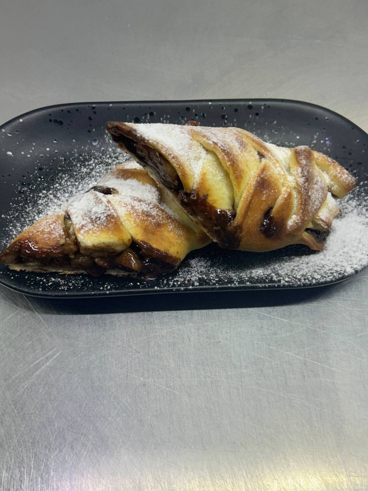 Багроні (плетена випічка)