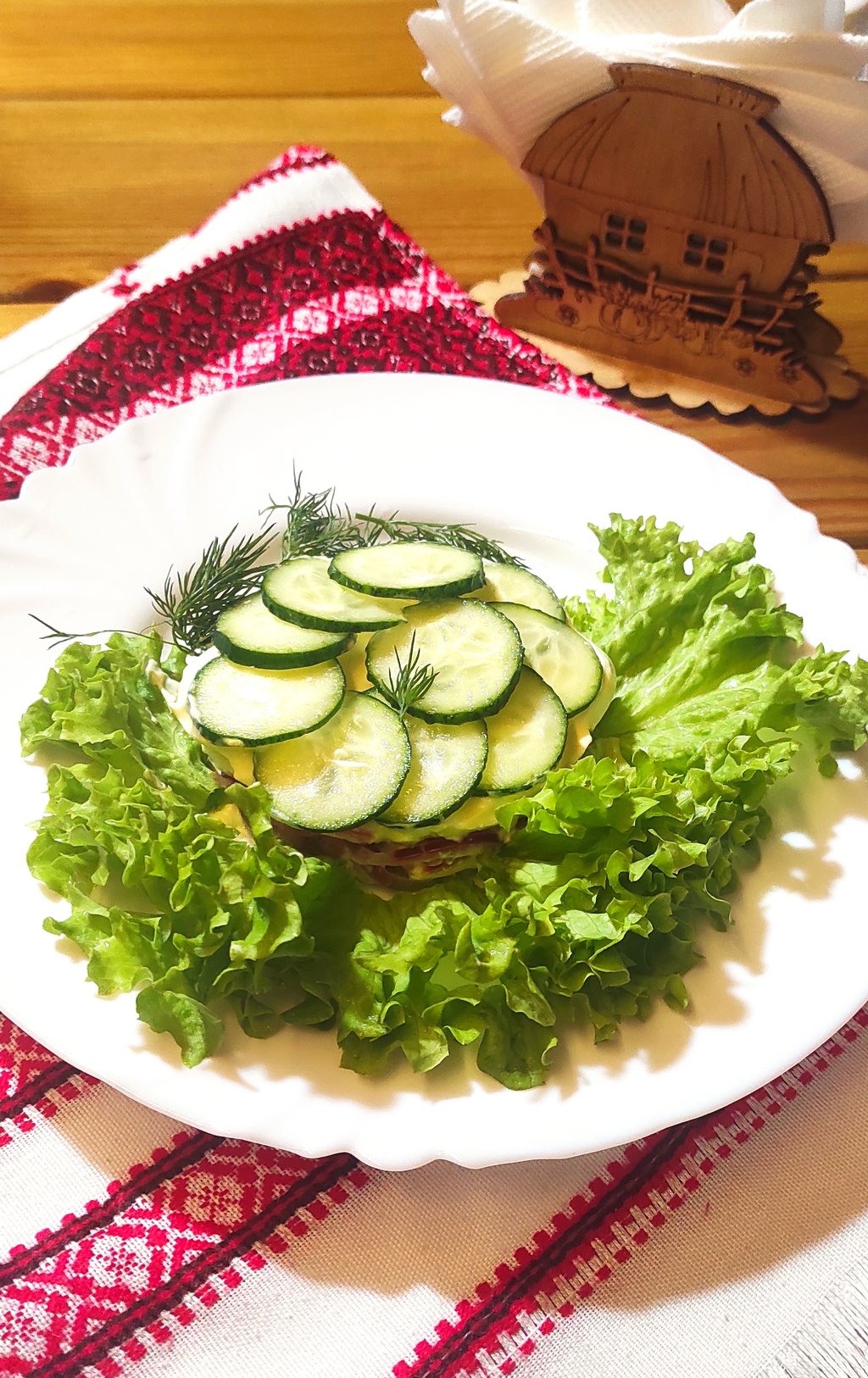 Салат "Вишуканий" з язиком